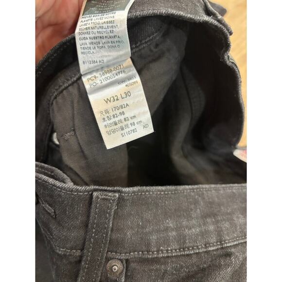 Levi Jeans Black Straight Leg - Mens Size 32W 30L - Picture 4 of 6